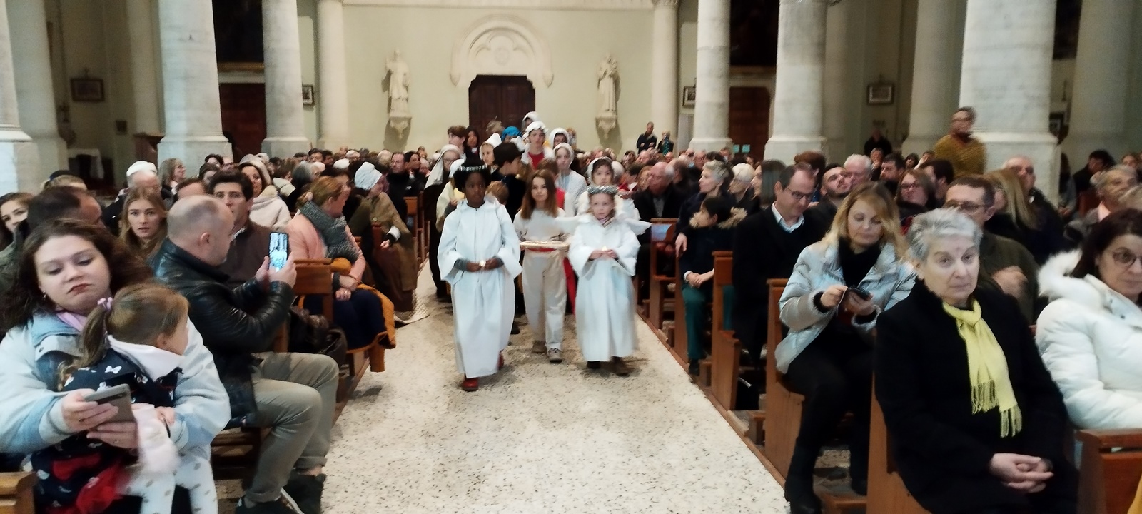 Nuit de Noël et messe du jour de Noël 2022 Paroisses de sainteCécilelesVignes